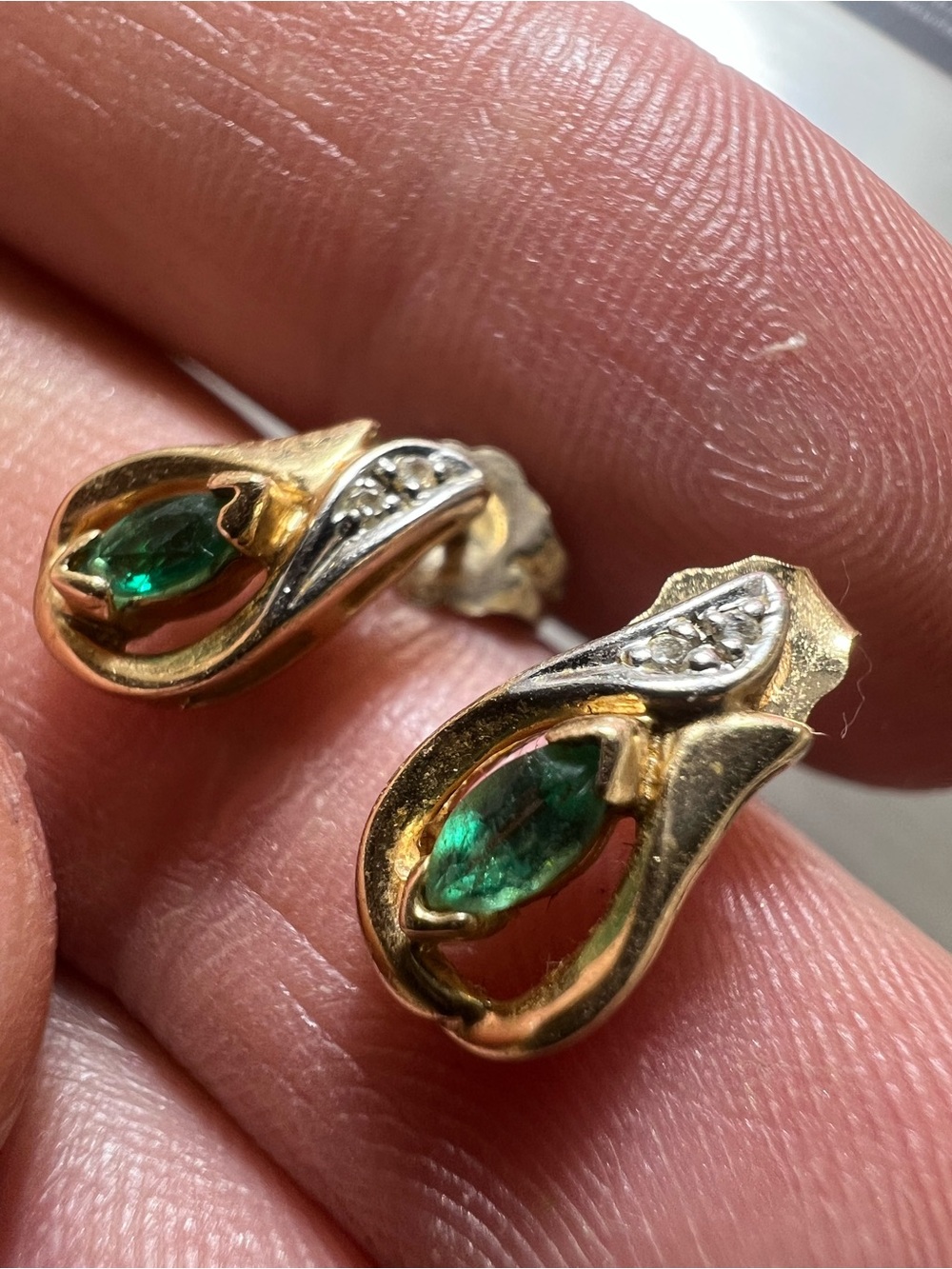 14k Gold Emeralds and Diamonds Teardrop Stud Earrings